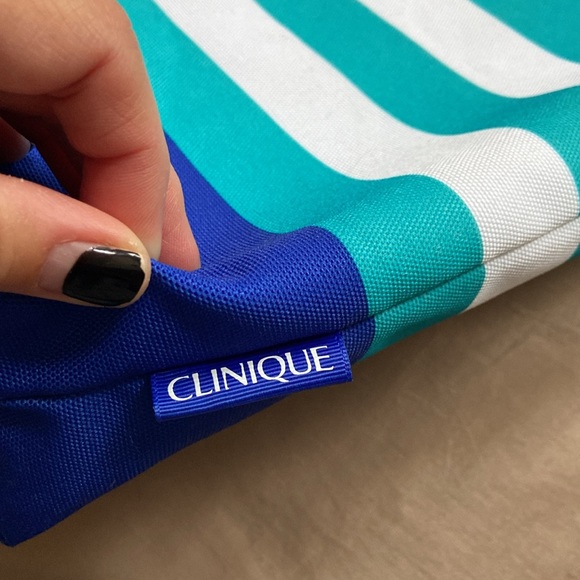 NWOT Clinique tote - Picture 5 of 8